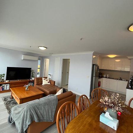 Private Room With Ensuite In The Cbd キャンベラ エクステリア 写真